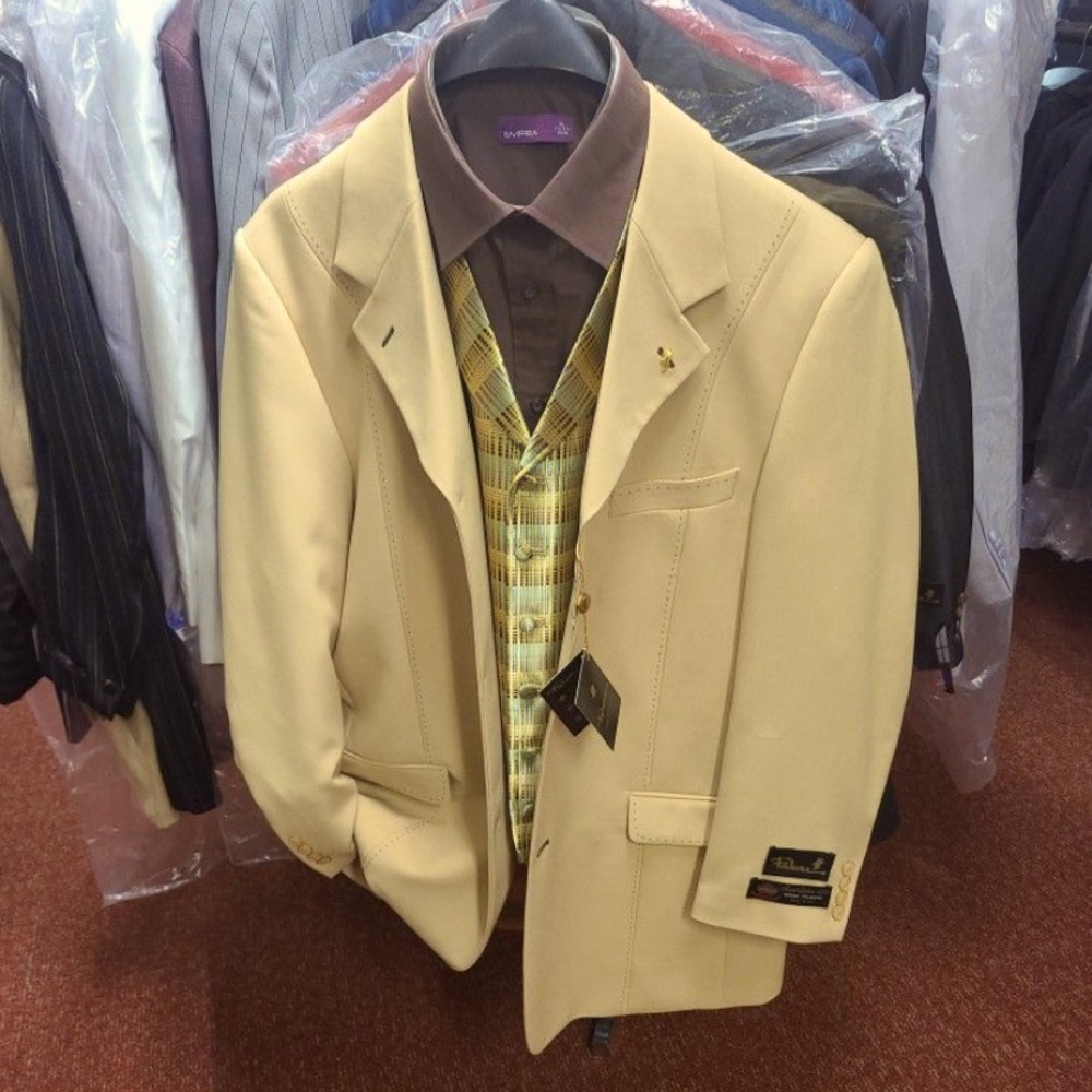 Brand new mens suit